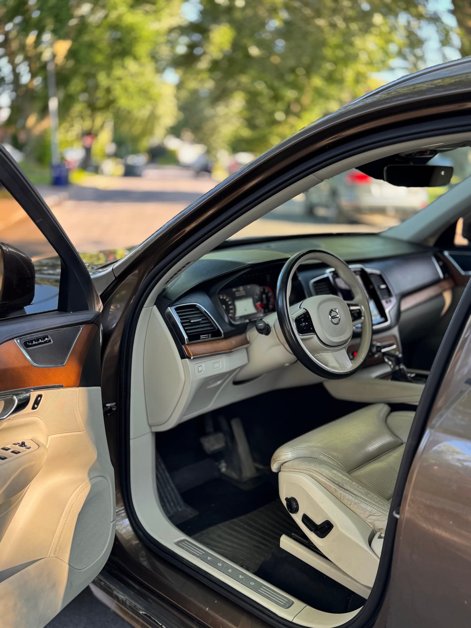 Volvo XC90 2016 - Image 8