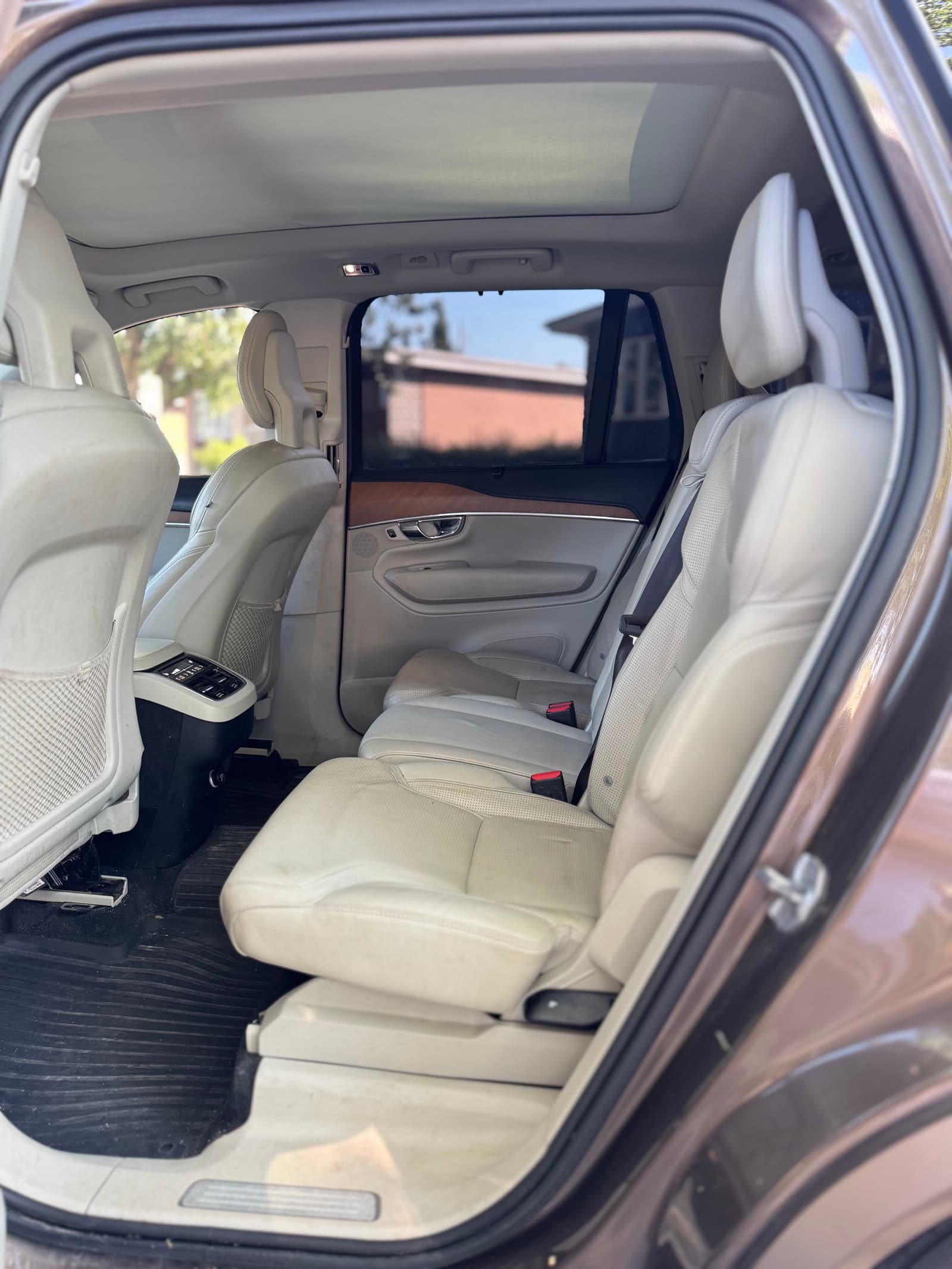 Volvo XC90 2016 - Image 12