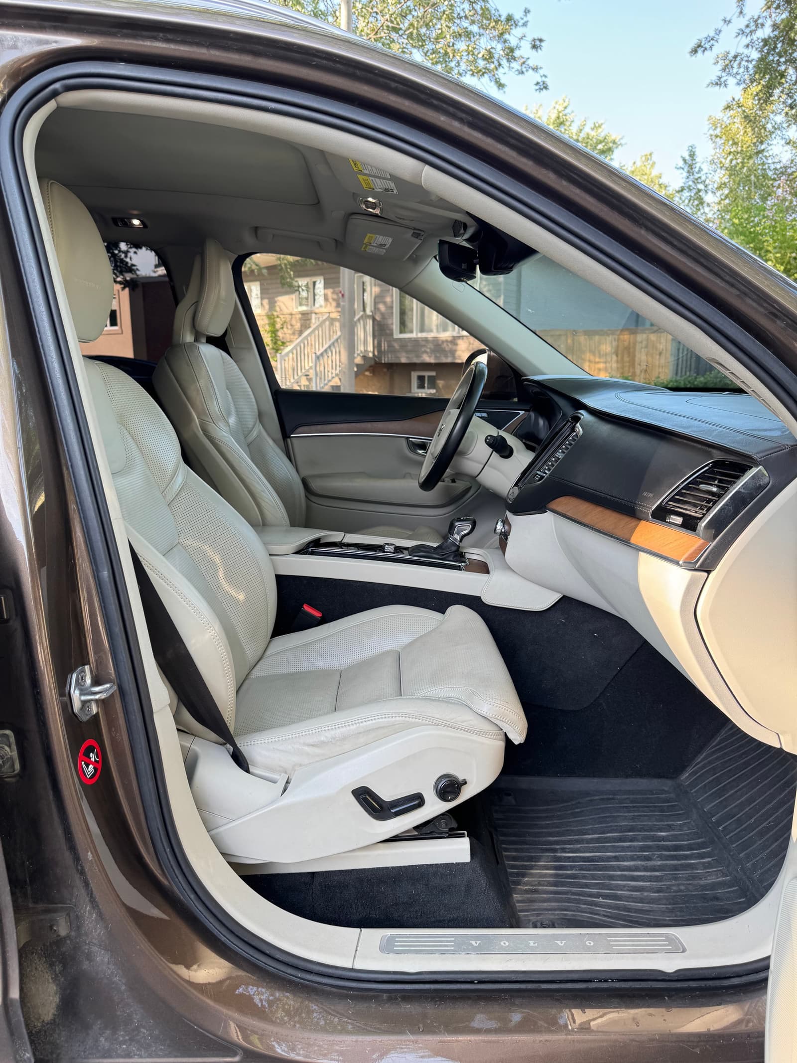 Volvo XC90 2016 - Image 14