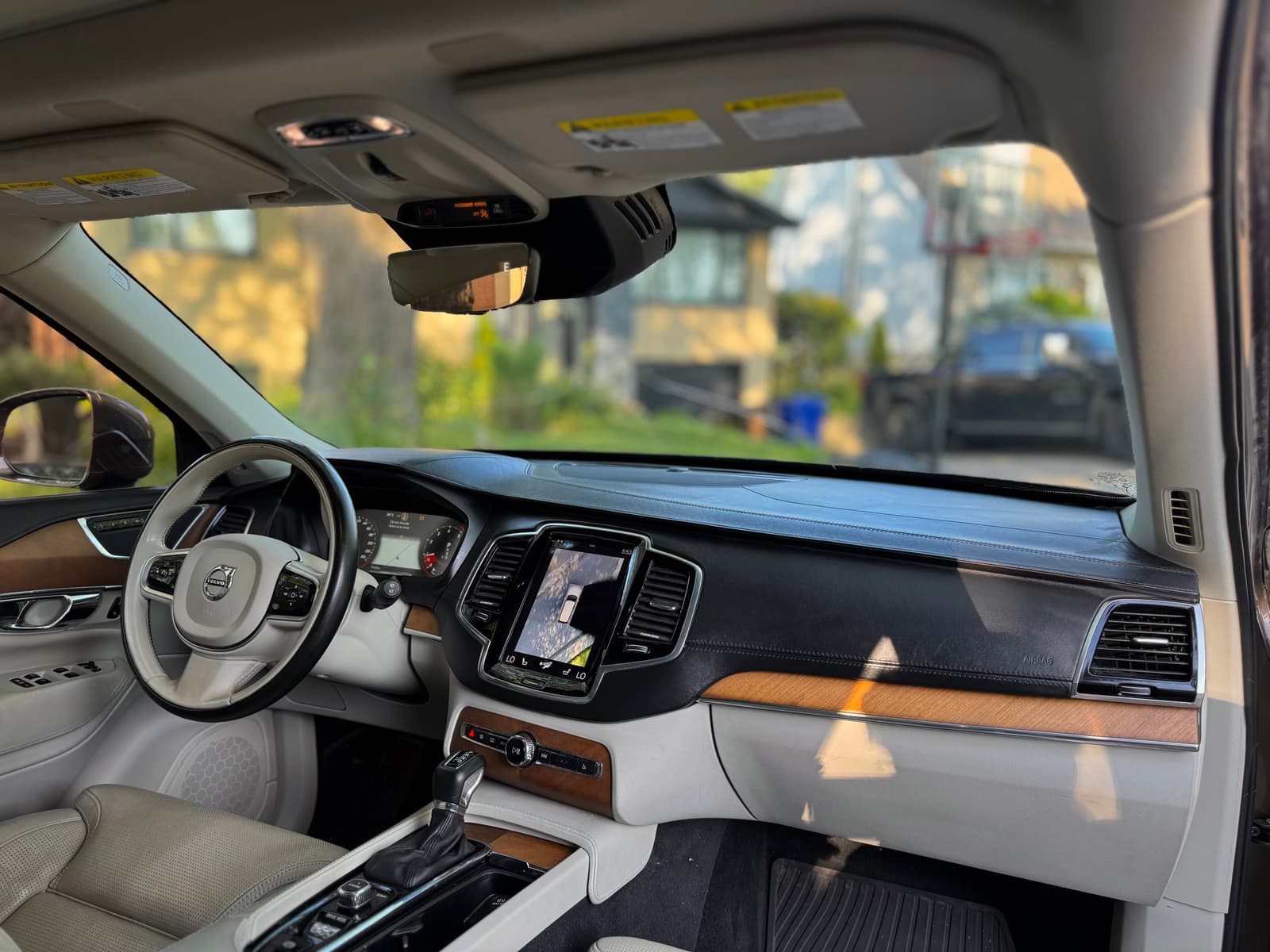 Volvo XC90 2016 - Image 18