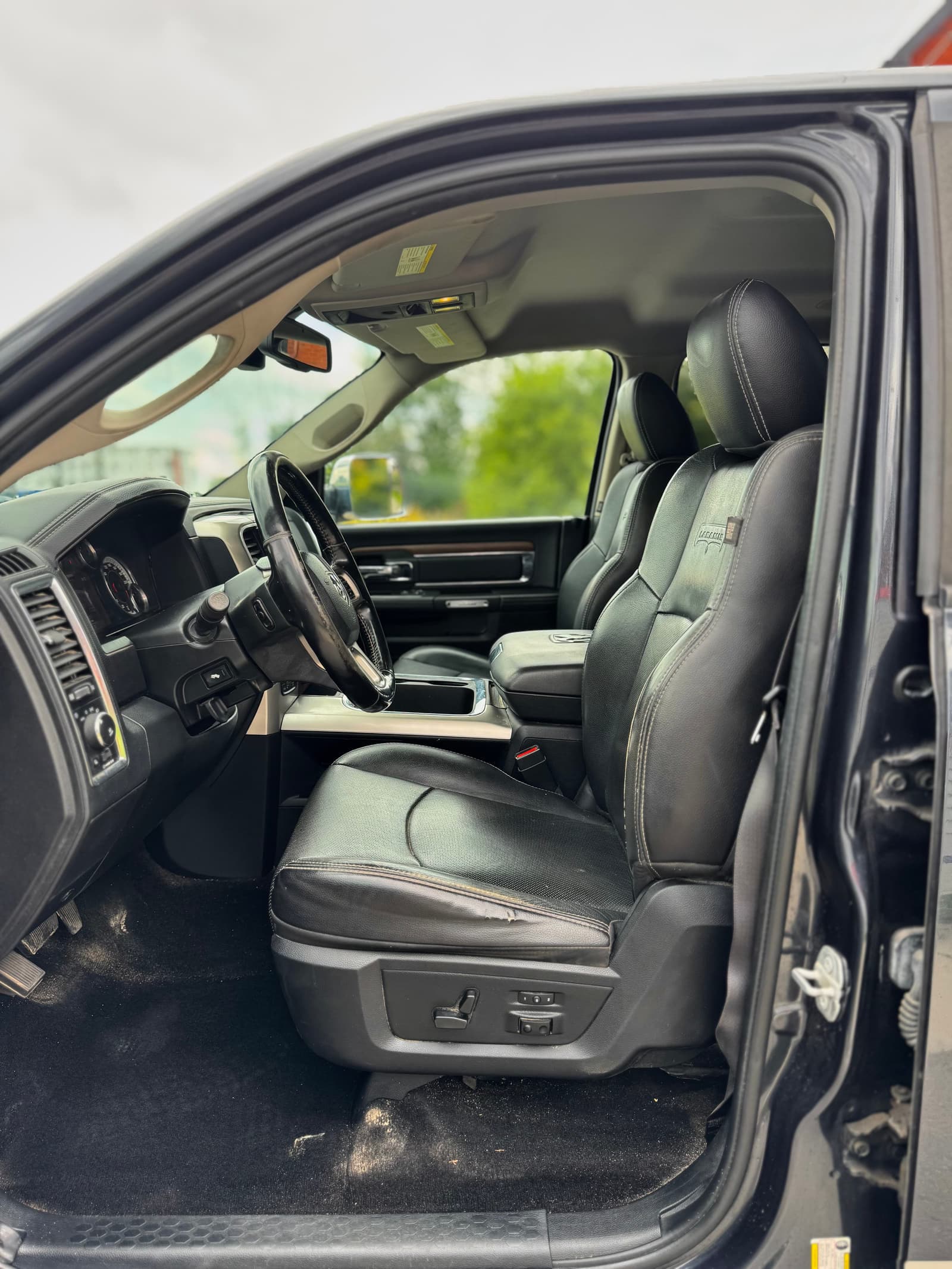 RAM 1500 2016 - Image 8