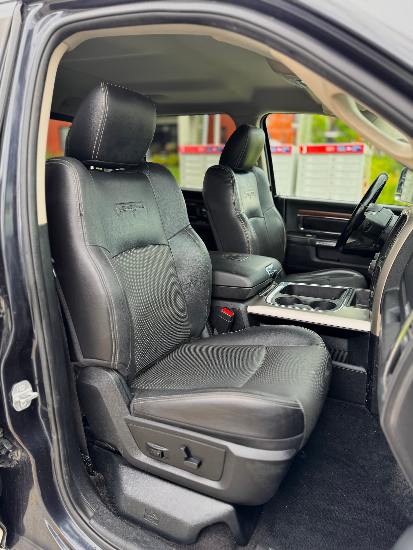 RAM 1500 2016 - Image 13