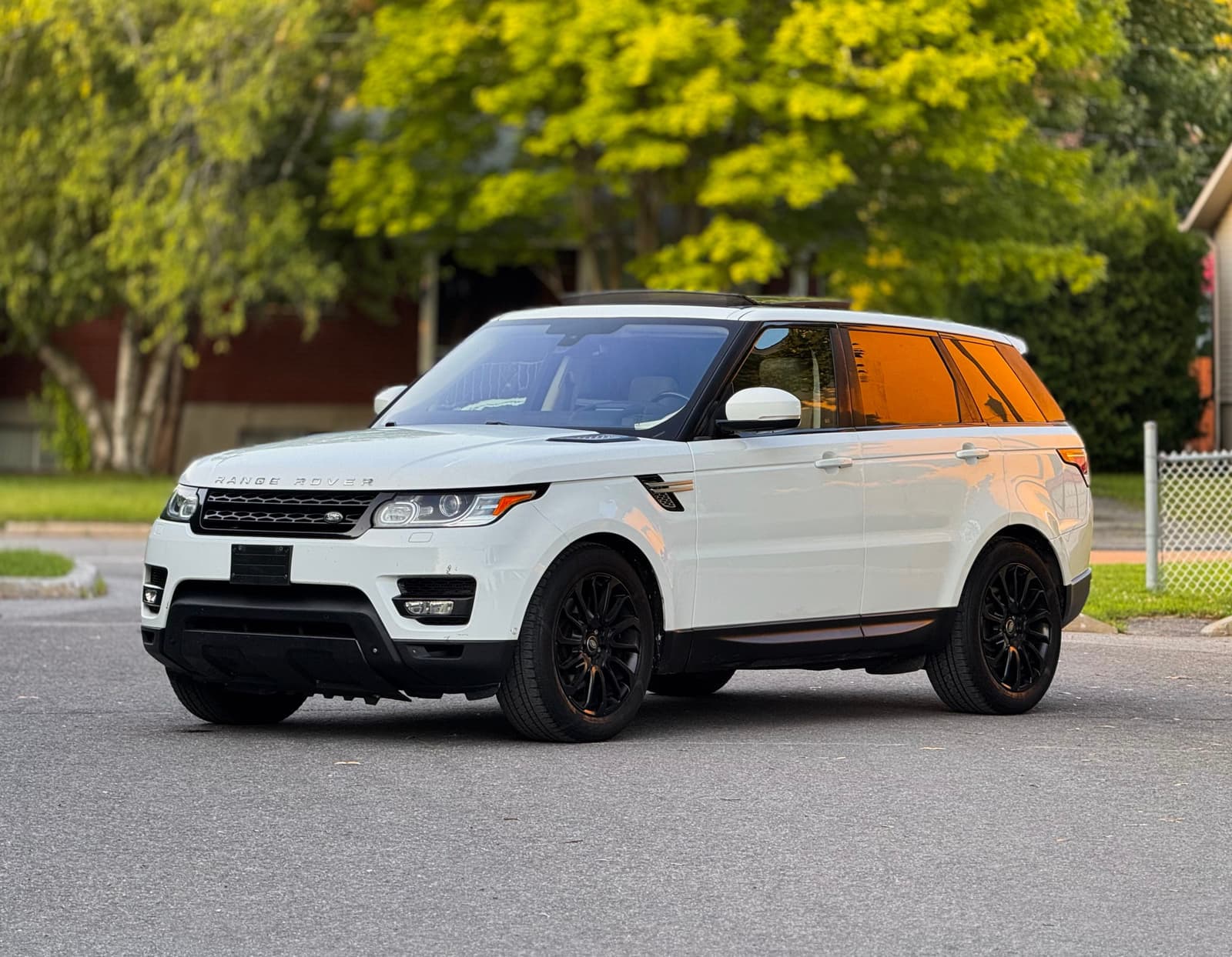 Land Rover Range Rover Sport 2016 - Image 2