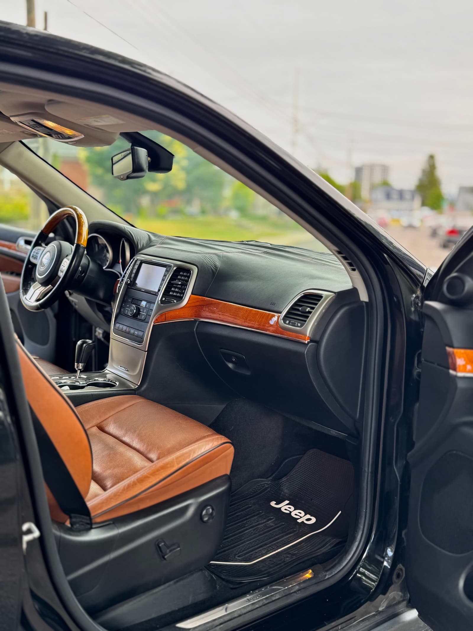 Jeep Grand Cherokee 2012 - Image 9