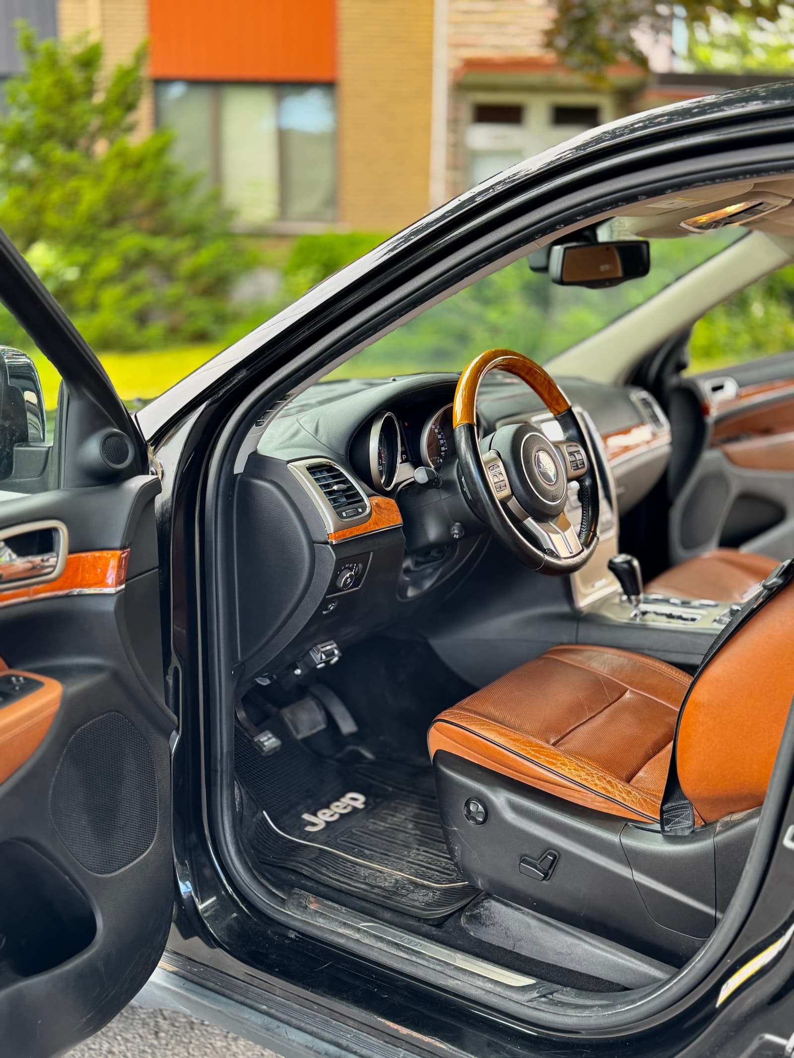 Jeep Grand Cherokee 2012 - Image 12