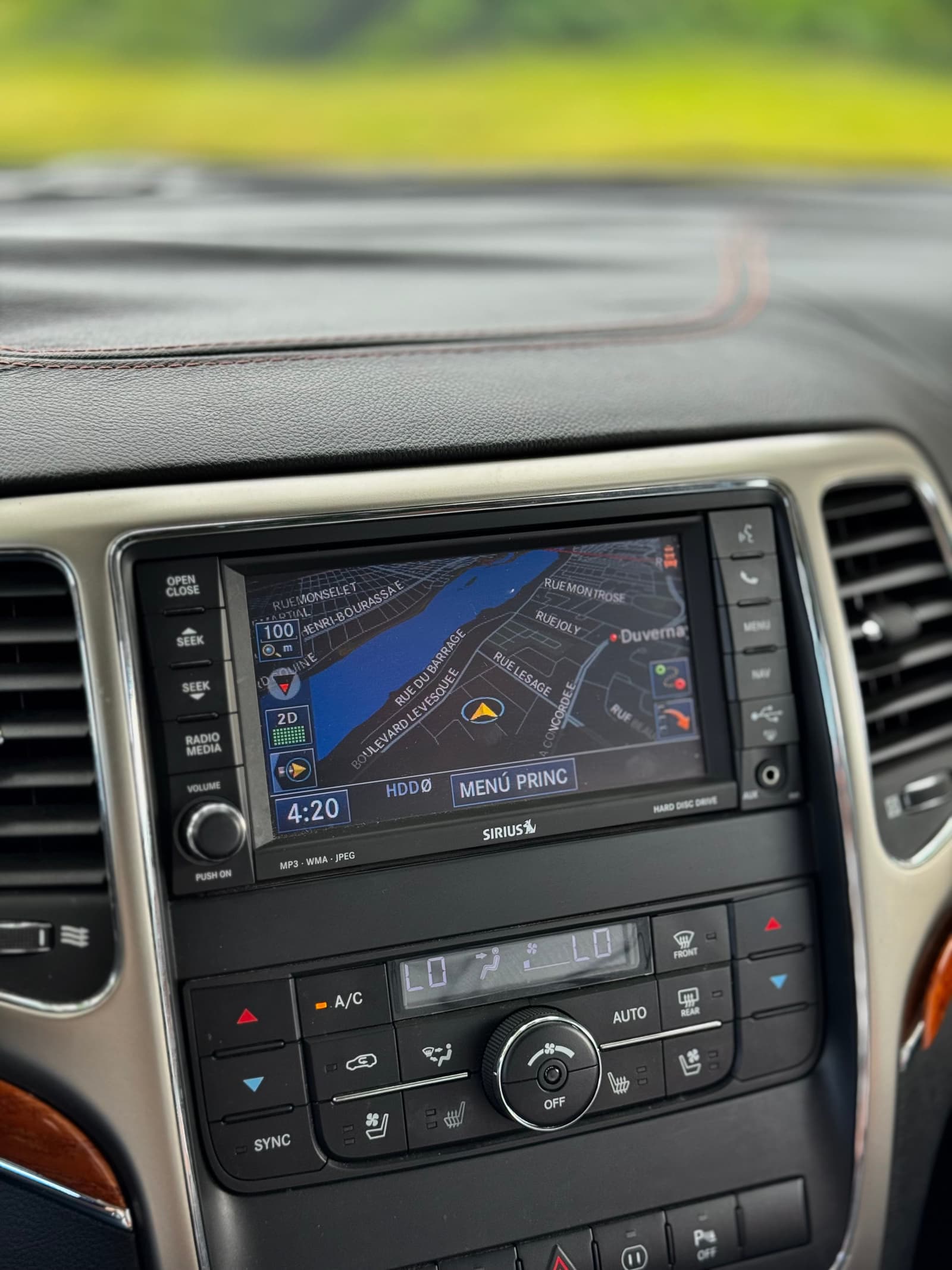 Jeep Grand Cherokee 2012 - Image 25