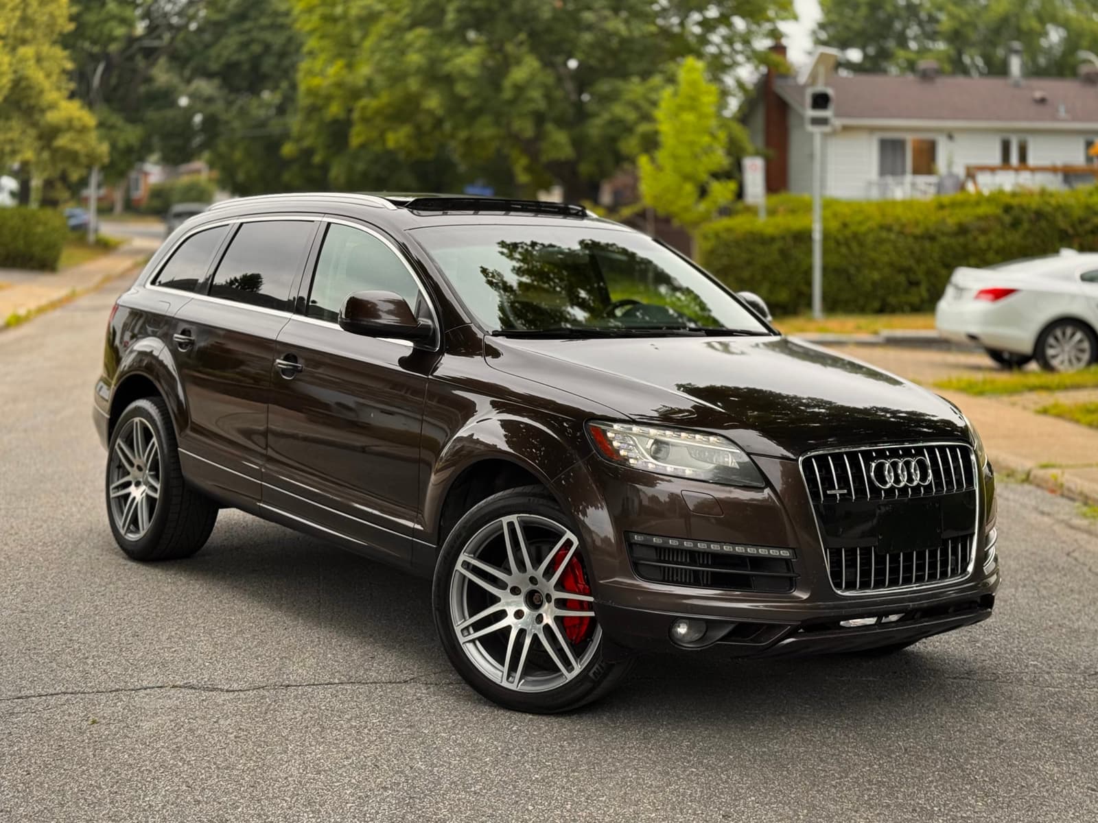 Audi Q7 2010 - Image 2
