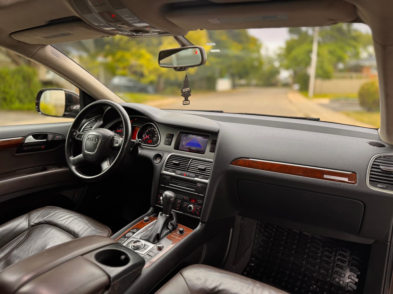 Audi Q7 2010 - Image 18