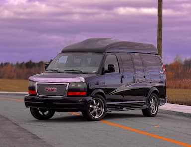 GMC Savana 2010 - Thumbnail 2