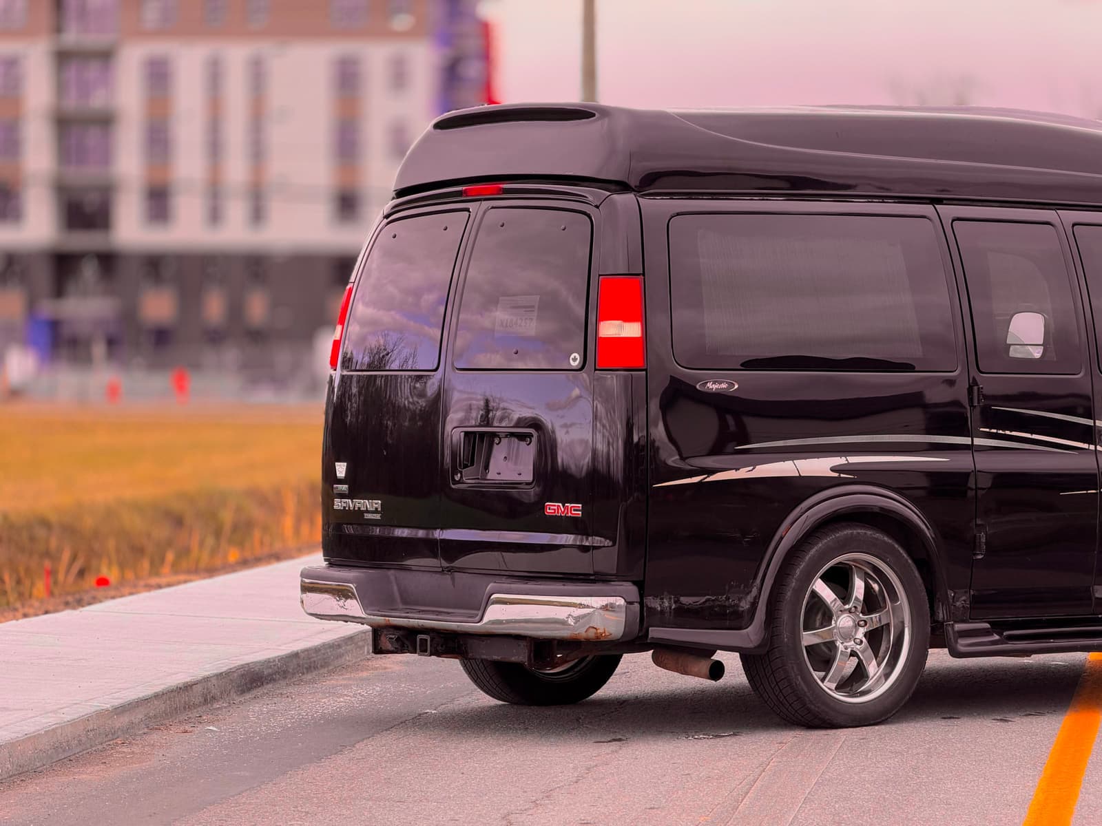 GMC Savana 2010 - Image 7