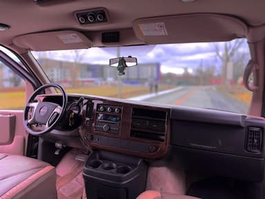 GMC Savana 2010 - Thumbnail 14