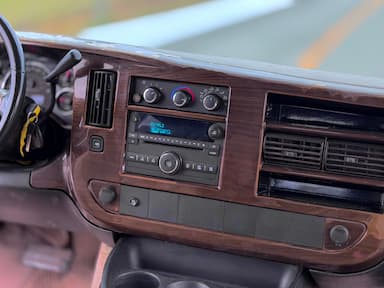 GMC Savana 2010 - Thumbnail 19