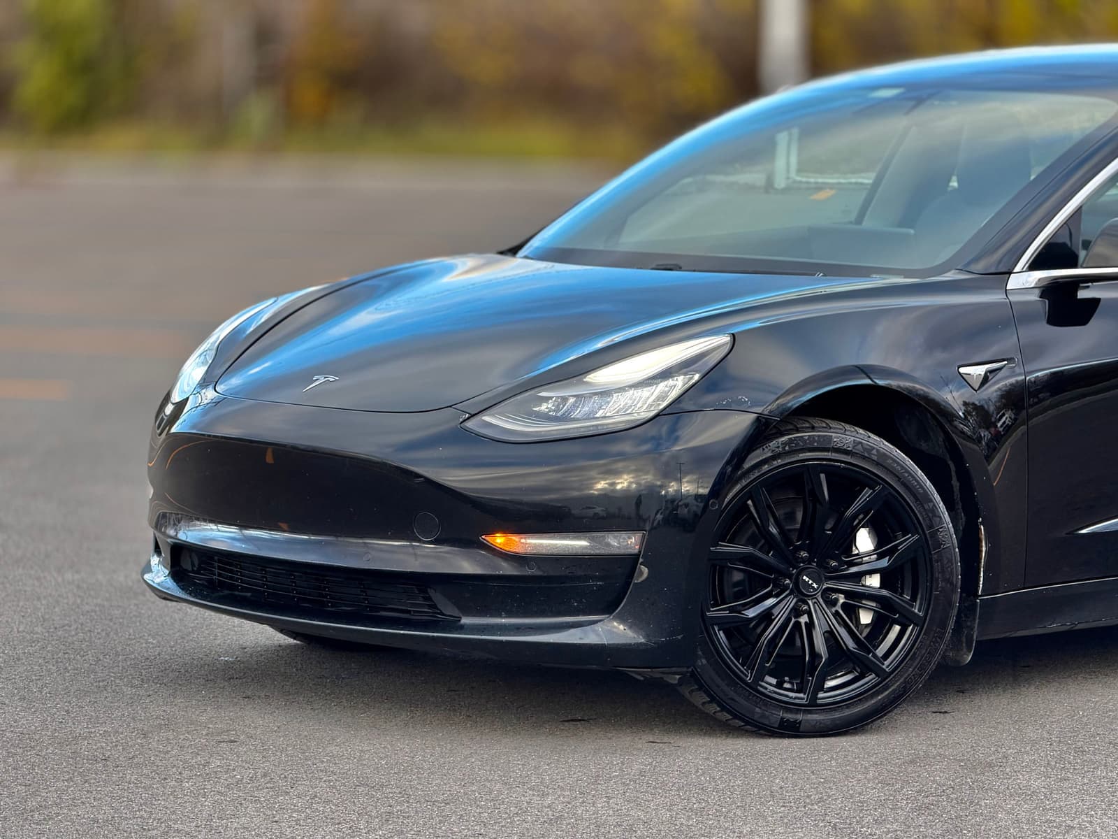 Tesla Model 3 2019 - Image 4