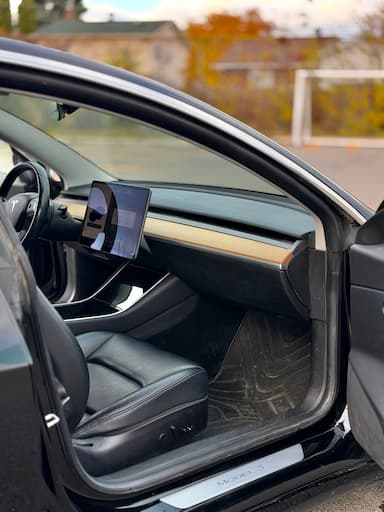 Tesla Model 3 2019 - Thumbnail 11