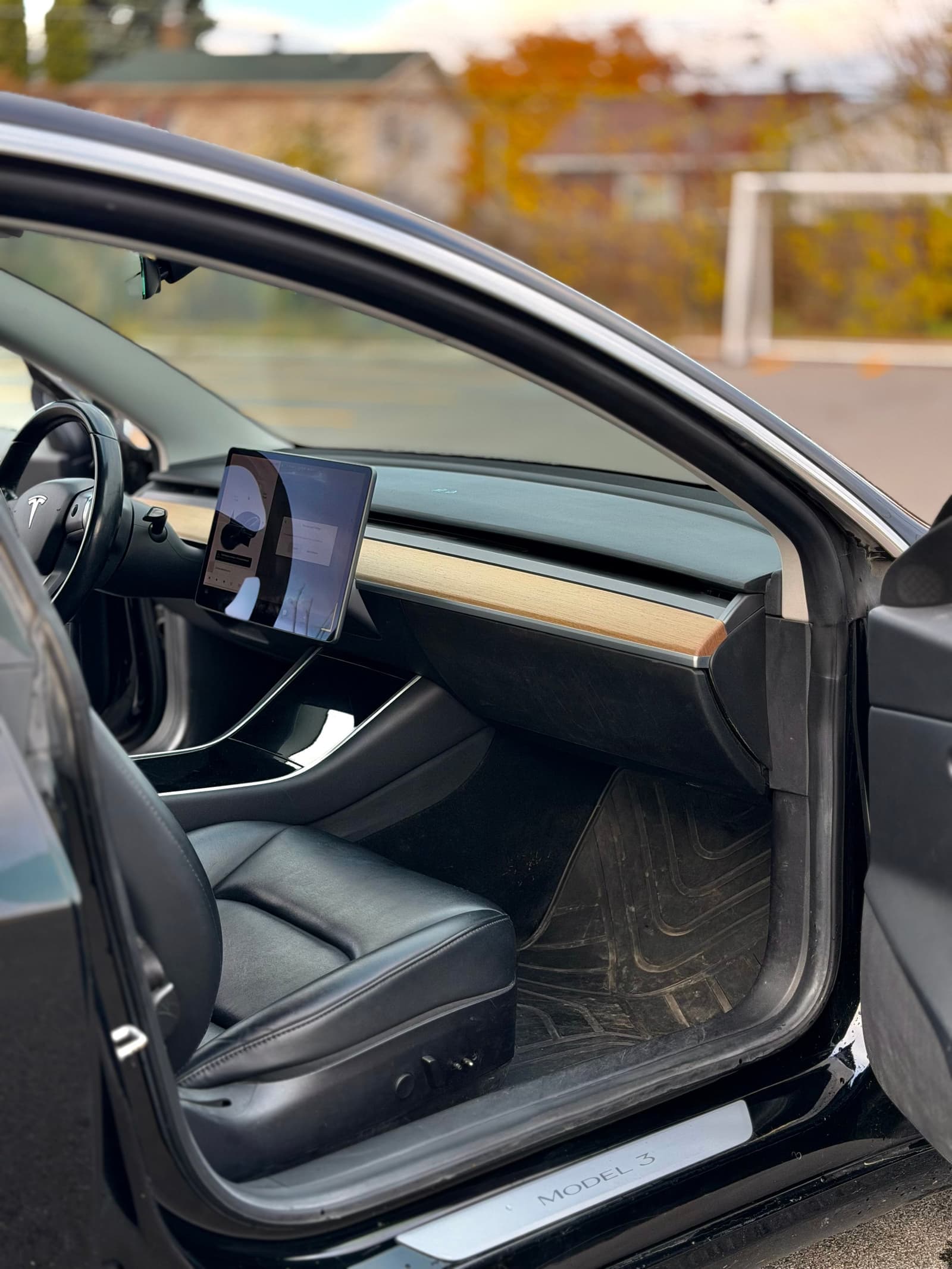 Tesla Model 3 2019 - Image 11