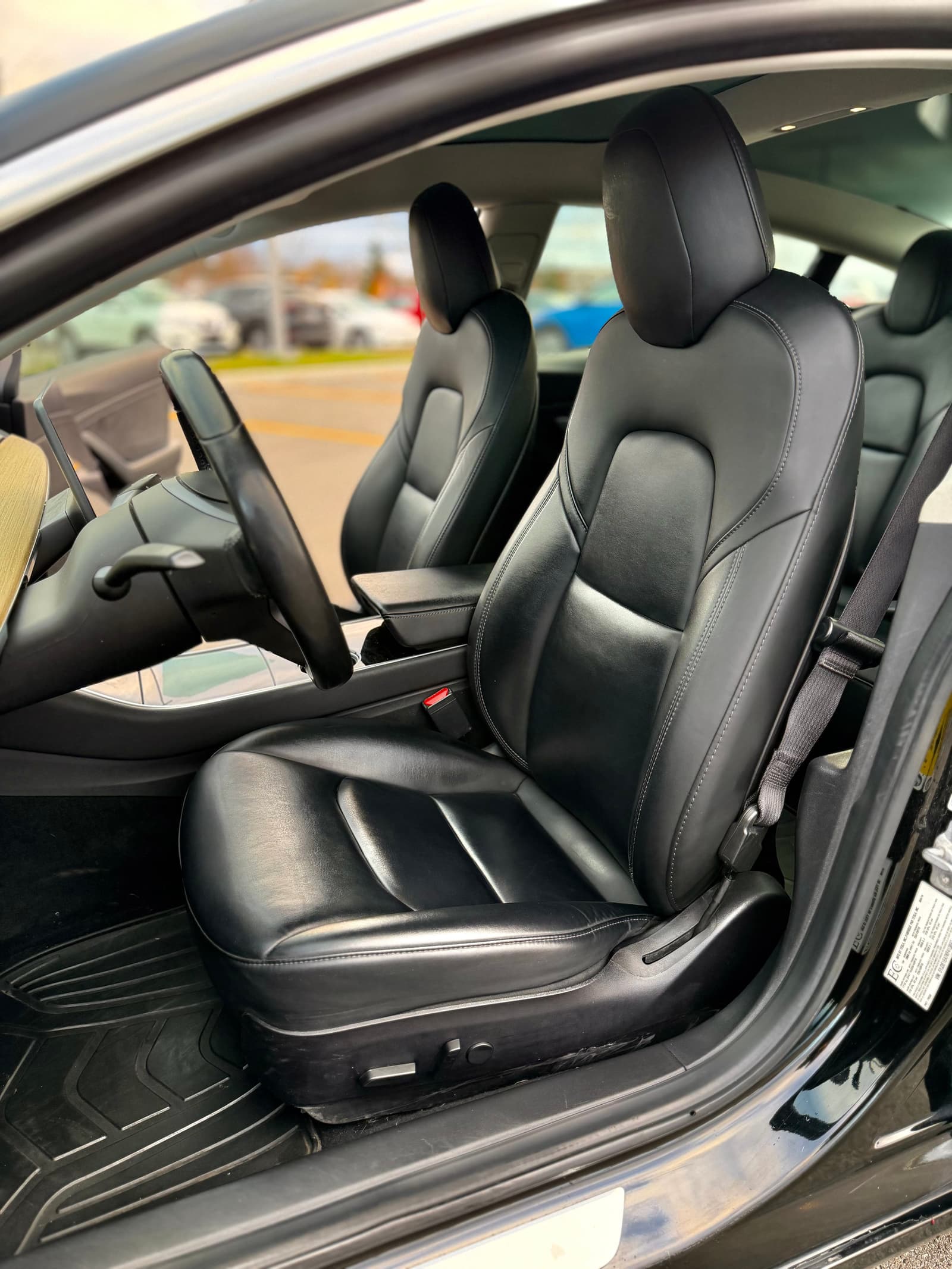 Tesla Model 3 2019 - Image 15