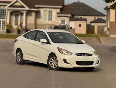 Hyundai Accent 2012 - Thumbnail 1