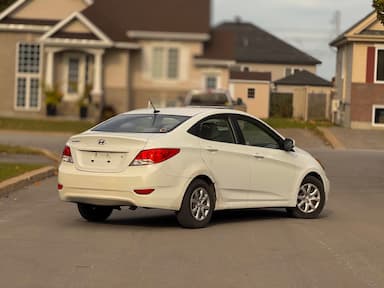 Hyundai Accent 2012 - Thumbnail 4