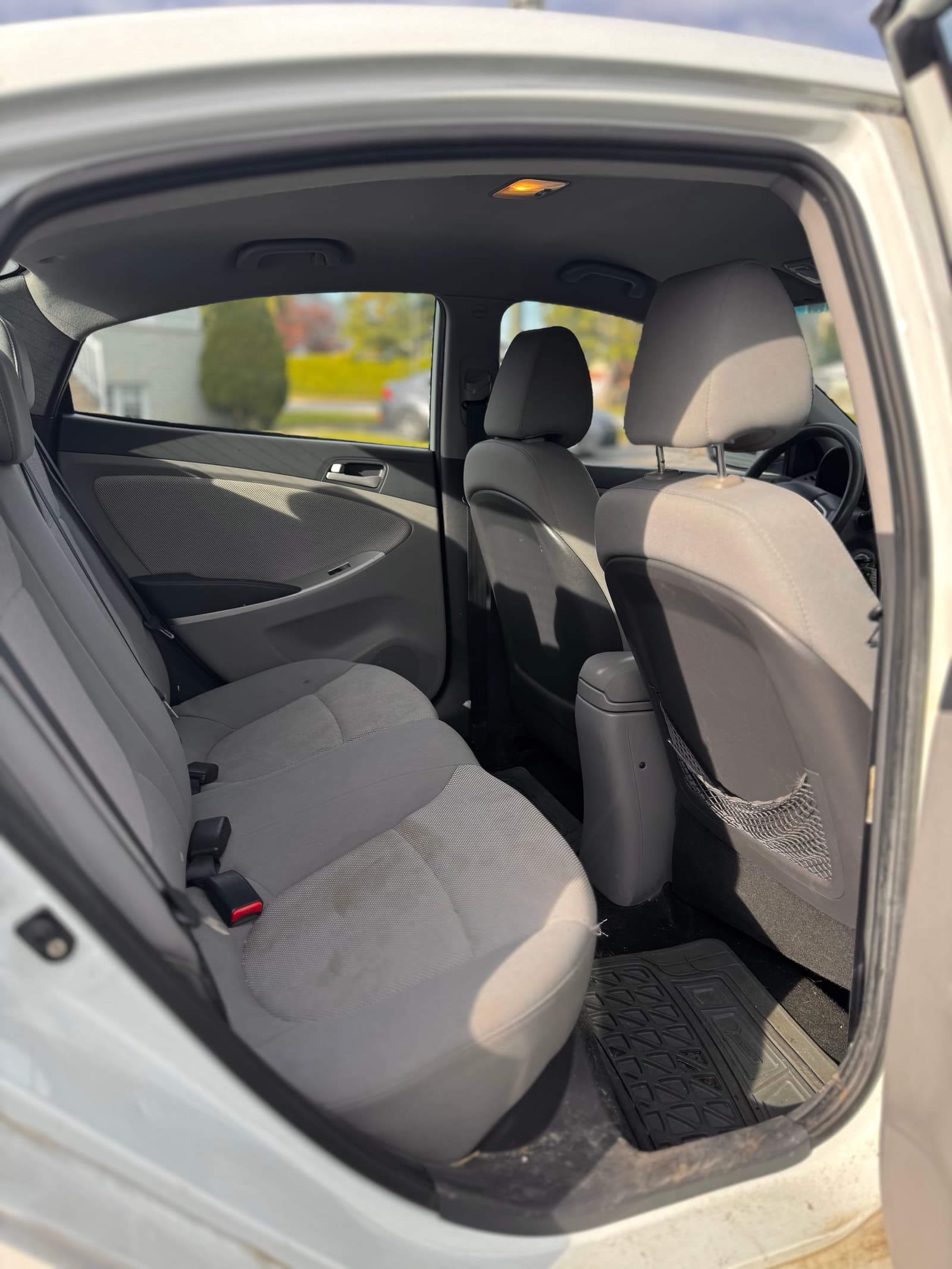 Hyundai Accent 2012 - Image 8