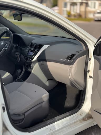 Hyundai Accent 2012 - Thumbnail 10