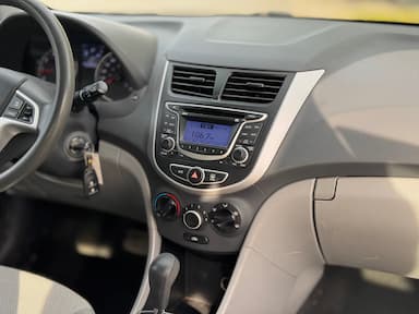 Hyundai Accent 2012 - Thumbnail 12