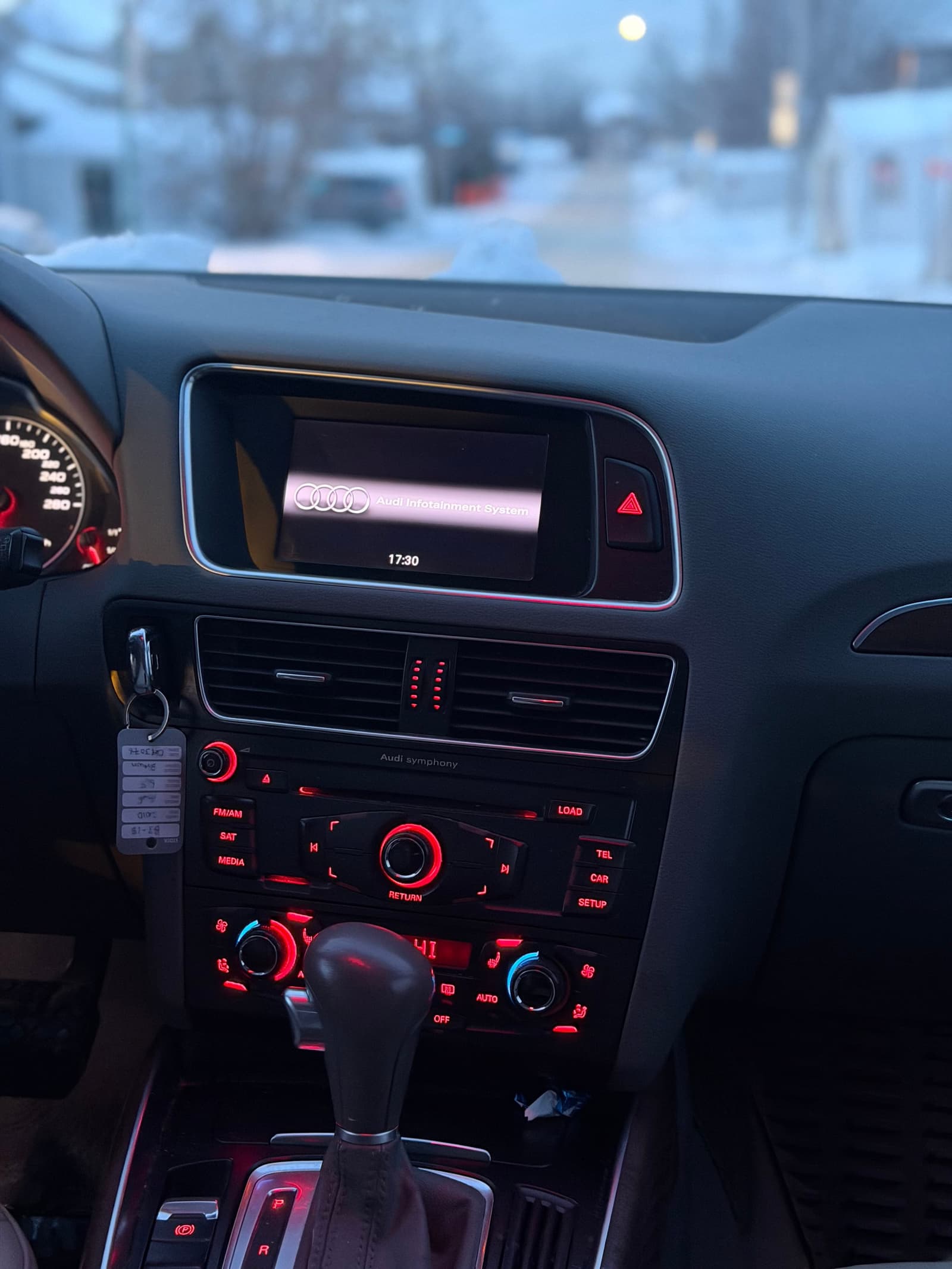 Audi Q5 2010 - Image 15