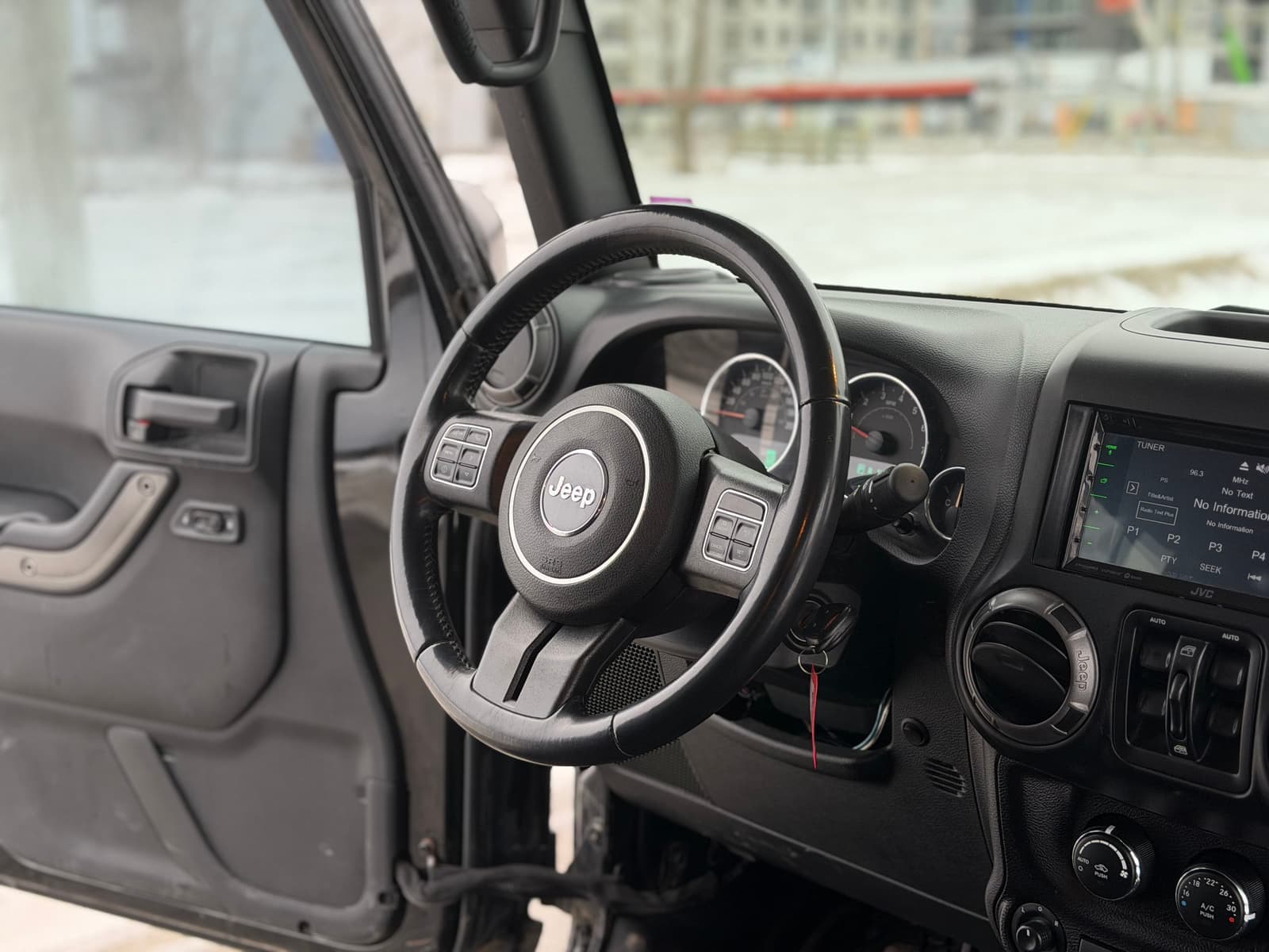 Jeep Wrangler Unlimited 2017 - Image 26