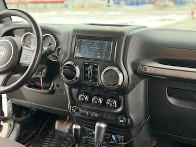 Jeep Wrangler Unlimited 2017 - Thumbnail 27