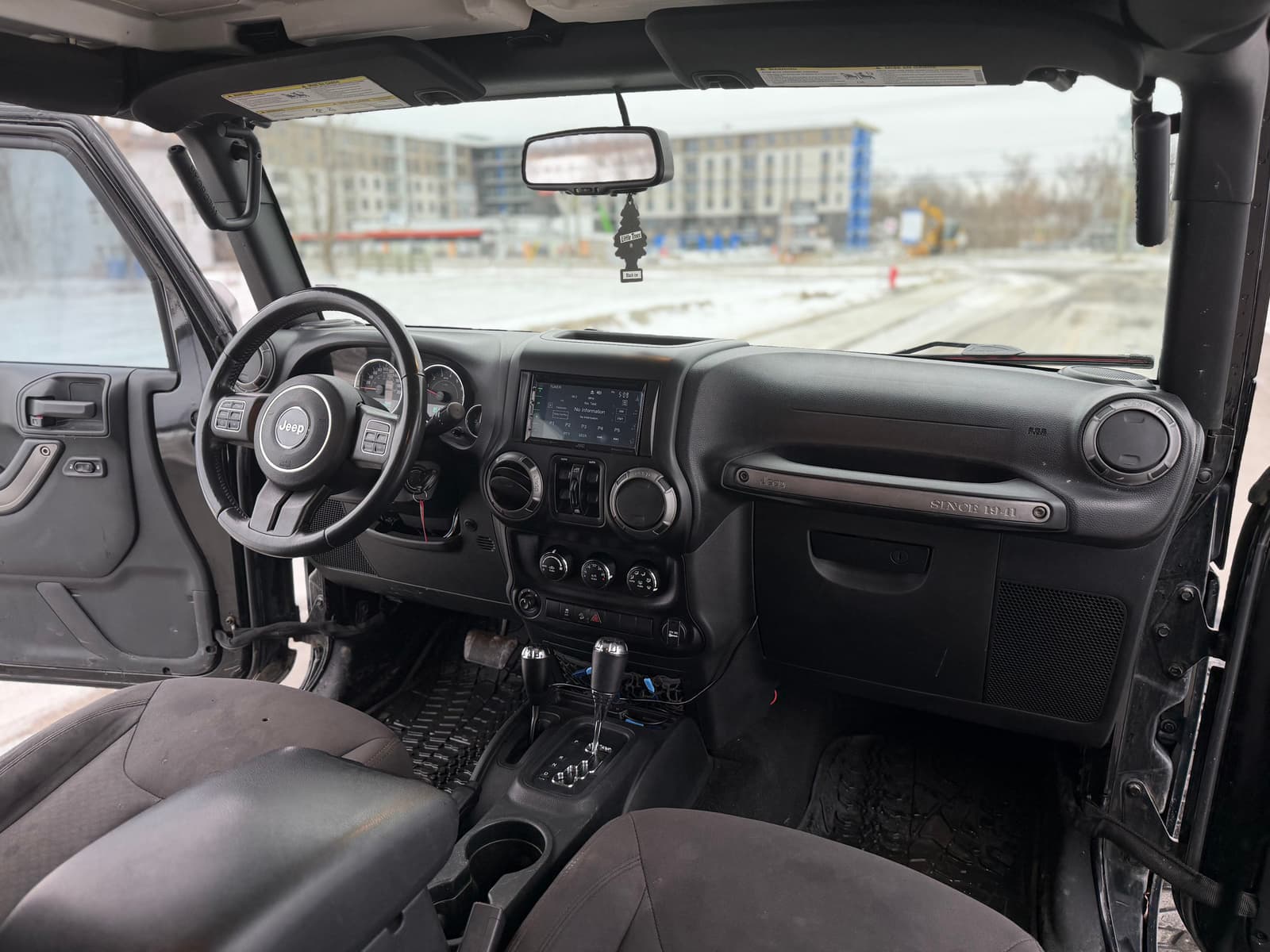 Jeep Wrangler Unlimited 2017 - Image 29