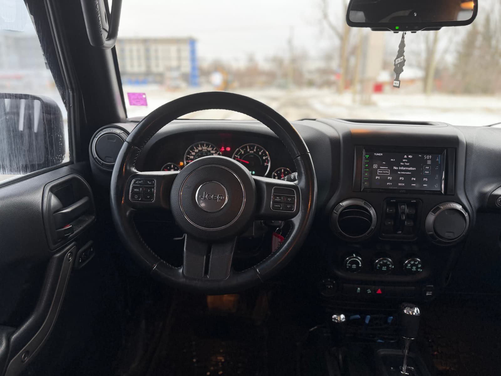 Jeep Wrangler Unlimited 2017 - Image 32