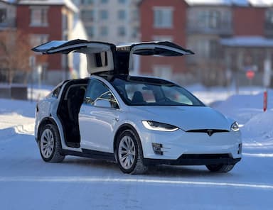 Tesla Model X 2016 - Thumbnail 1