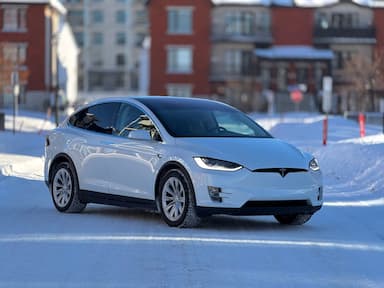 Tesla Model X 2016 - Thumbnail 3