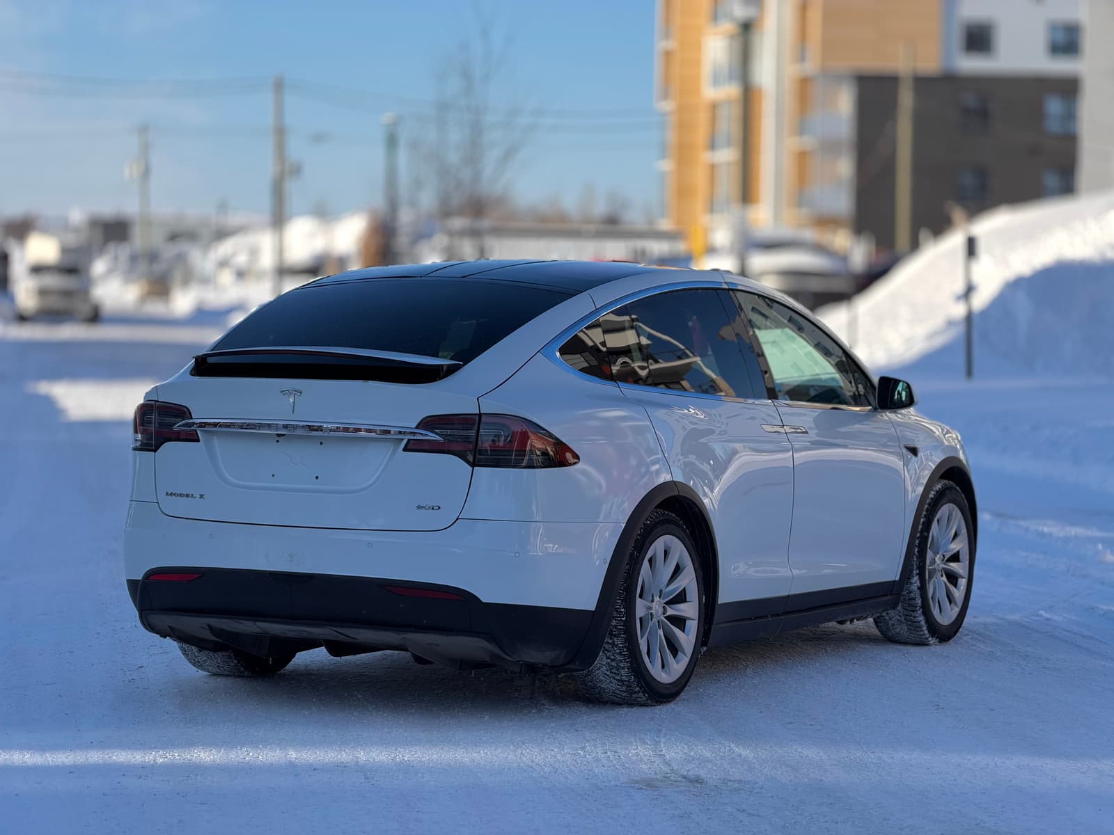 Tesla Model X 2016 - Image 6