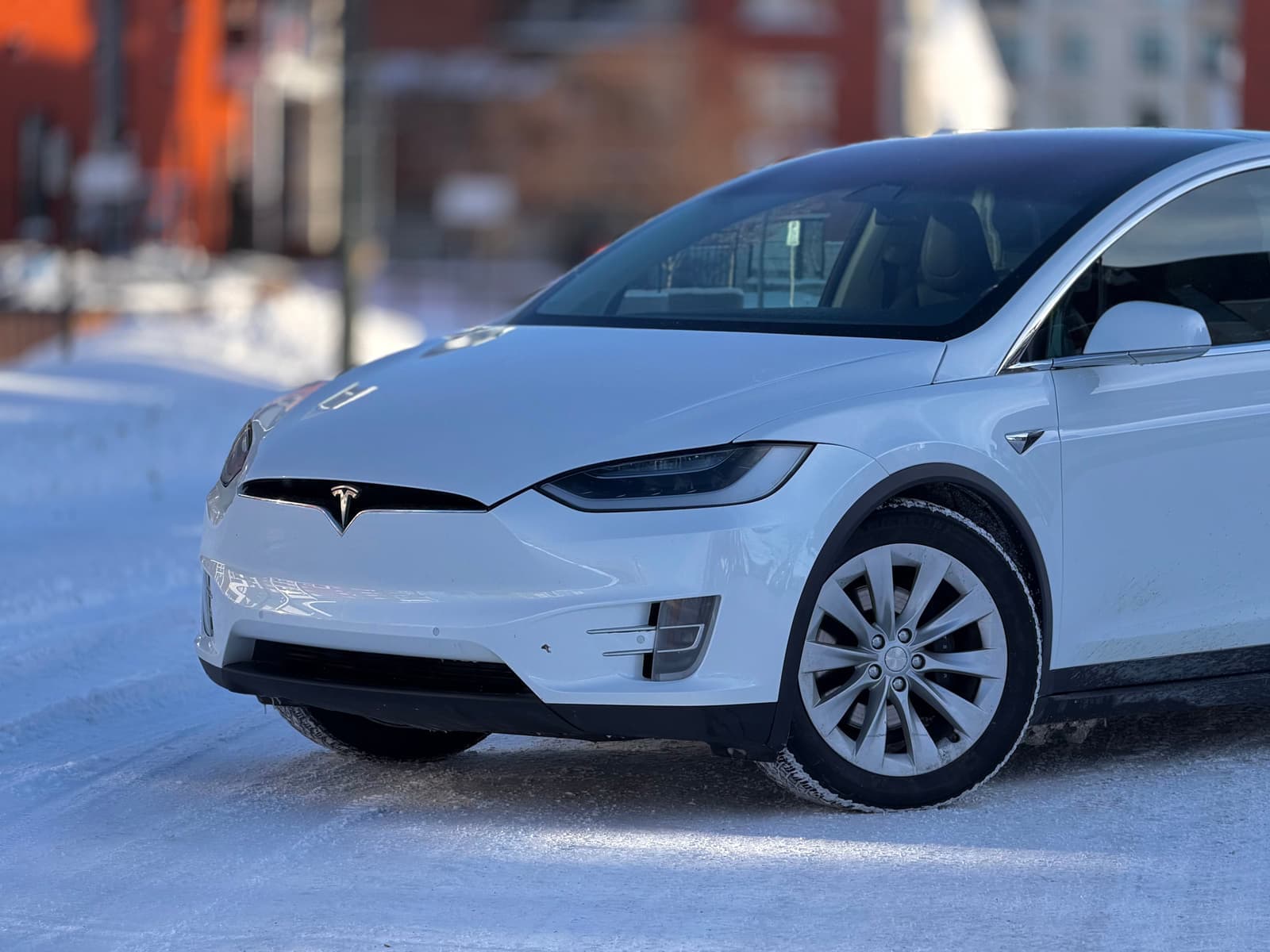 Tesla Model X 2016 - Image 8