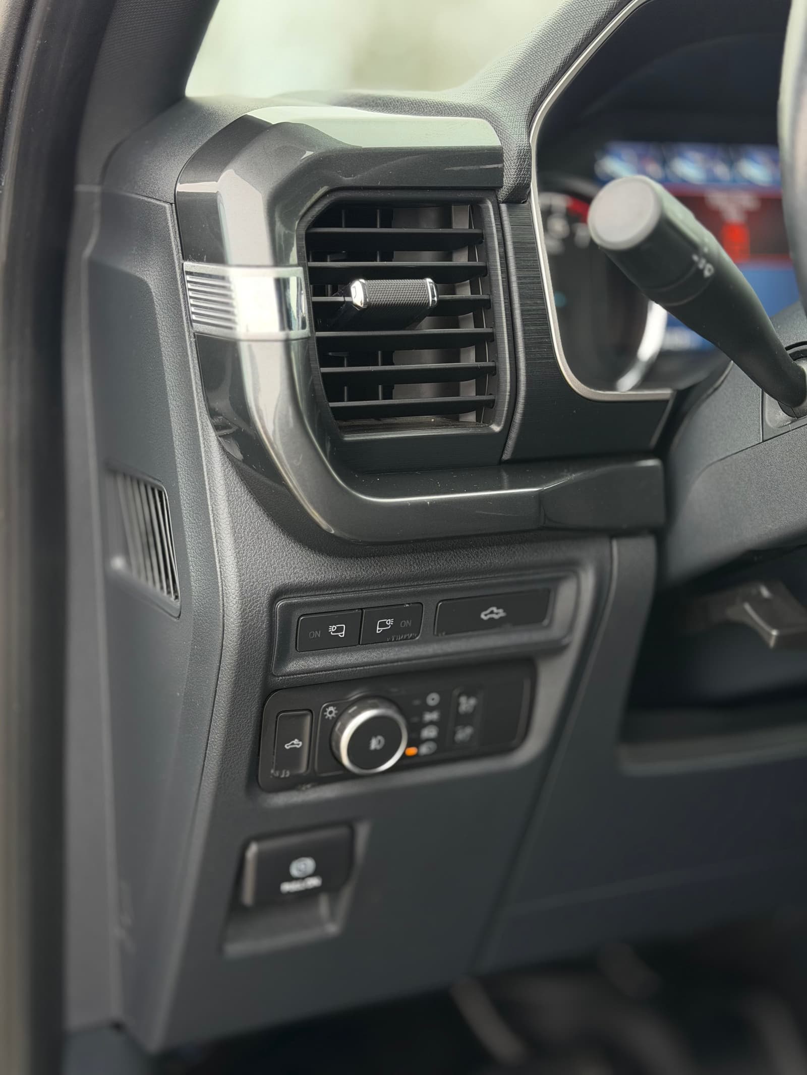 Ford F-150 2022 - Image 18