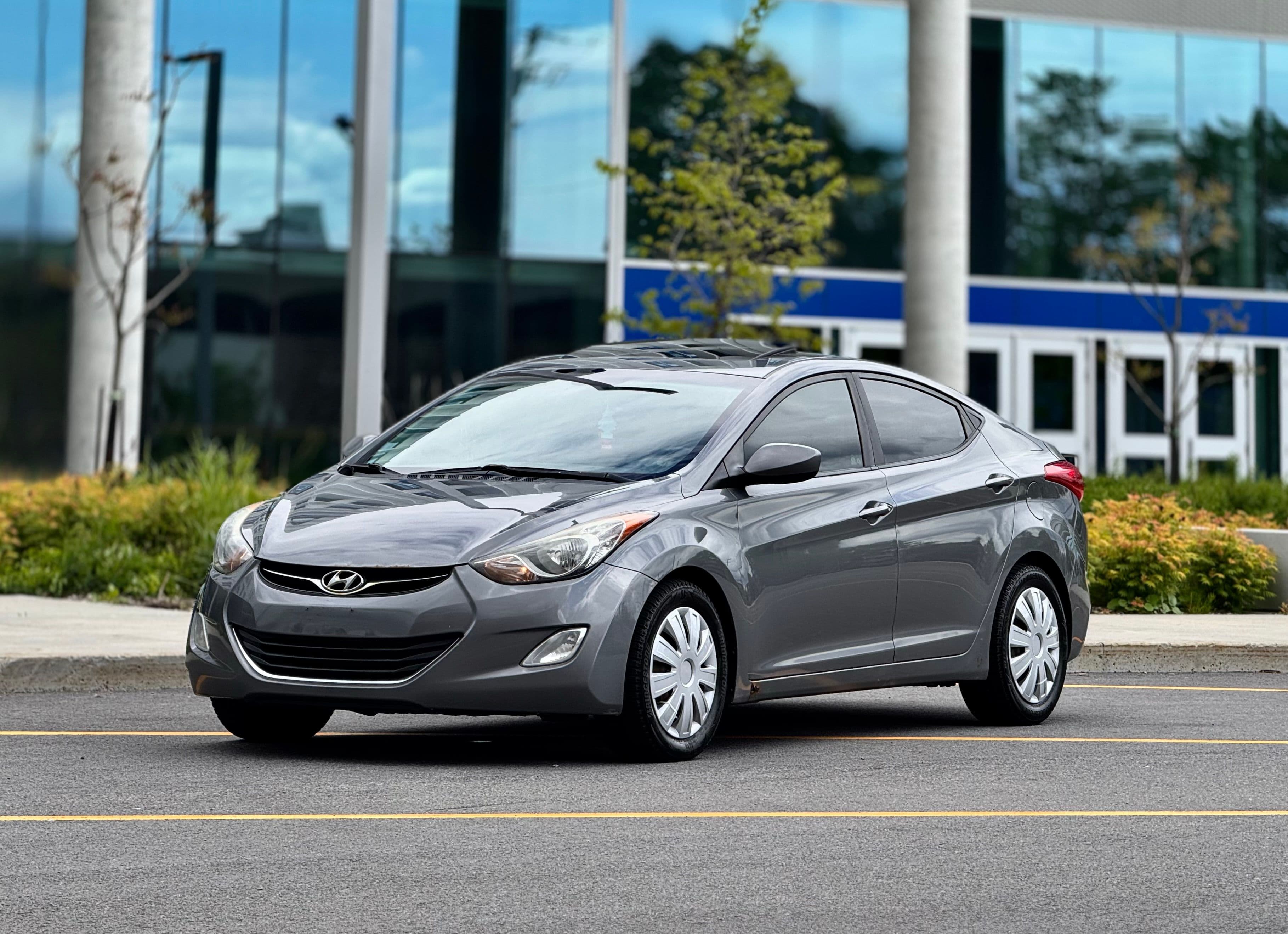 Hyundai Elantra 2013 - Image 2