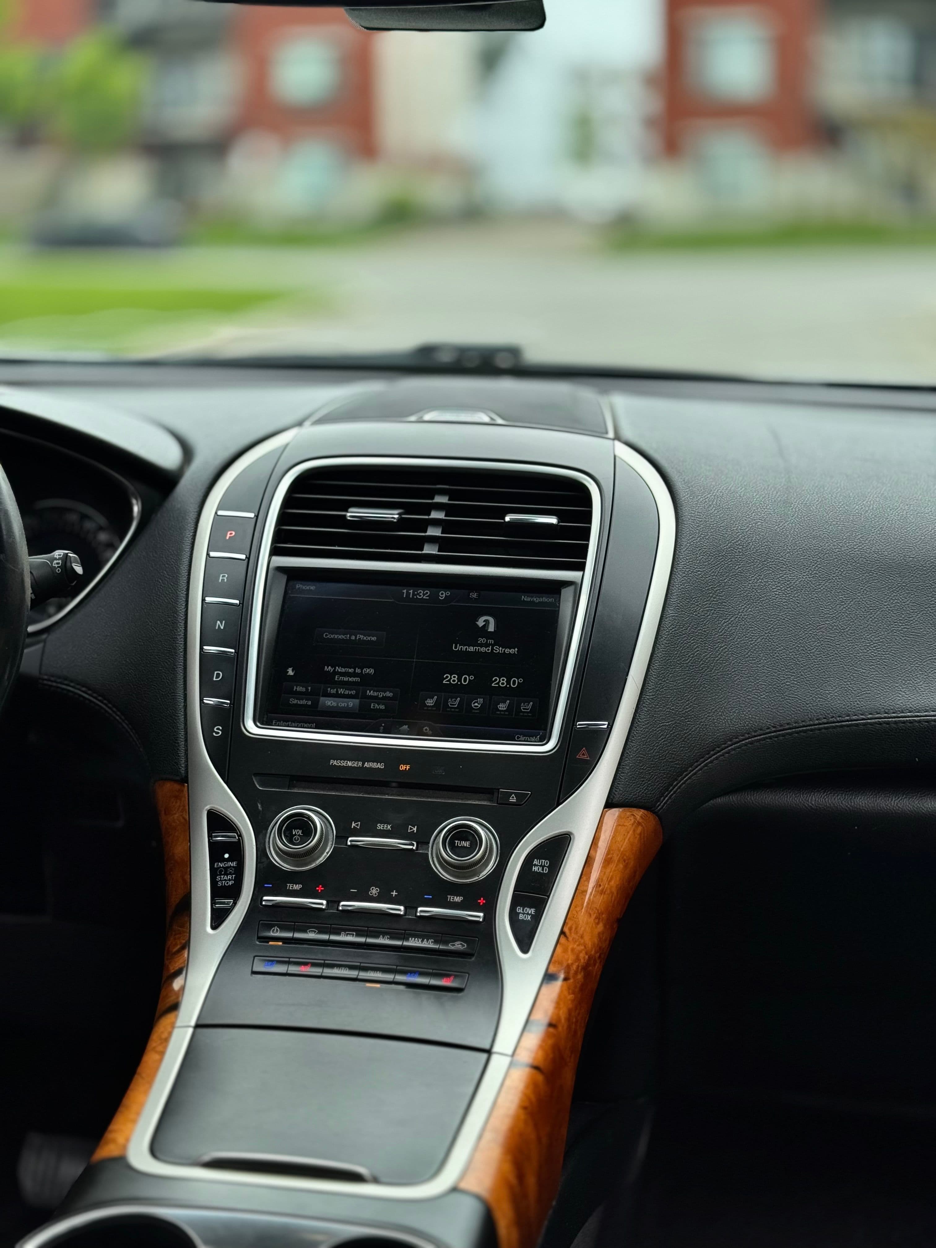 Lincoln MKX 2016 - Image 18