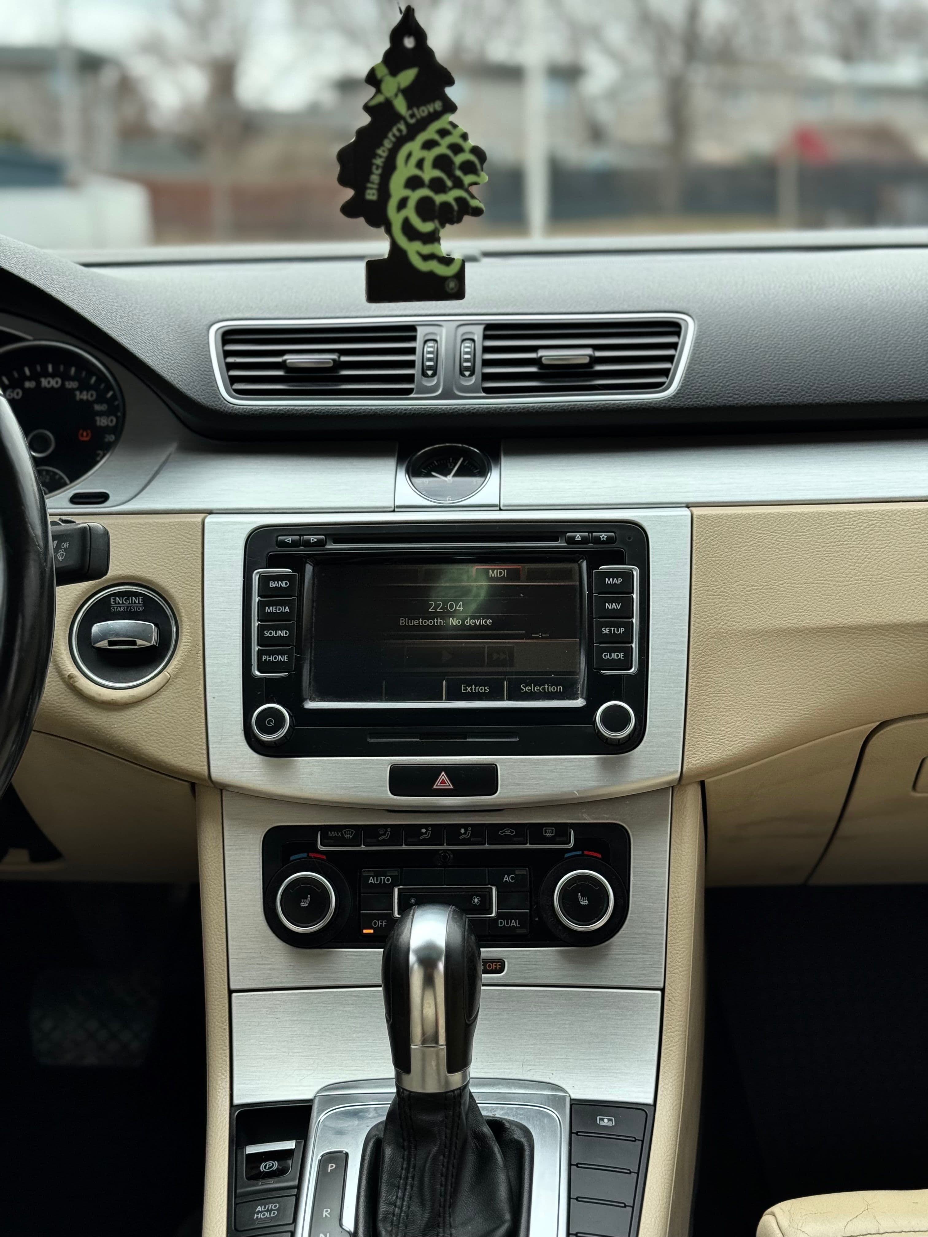 Volkswagen CC 2012 - Image 17