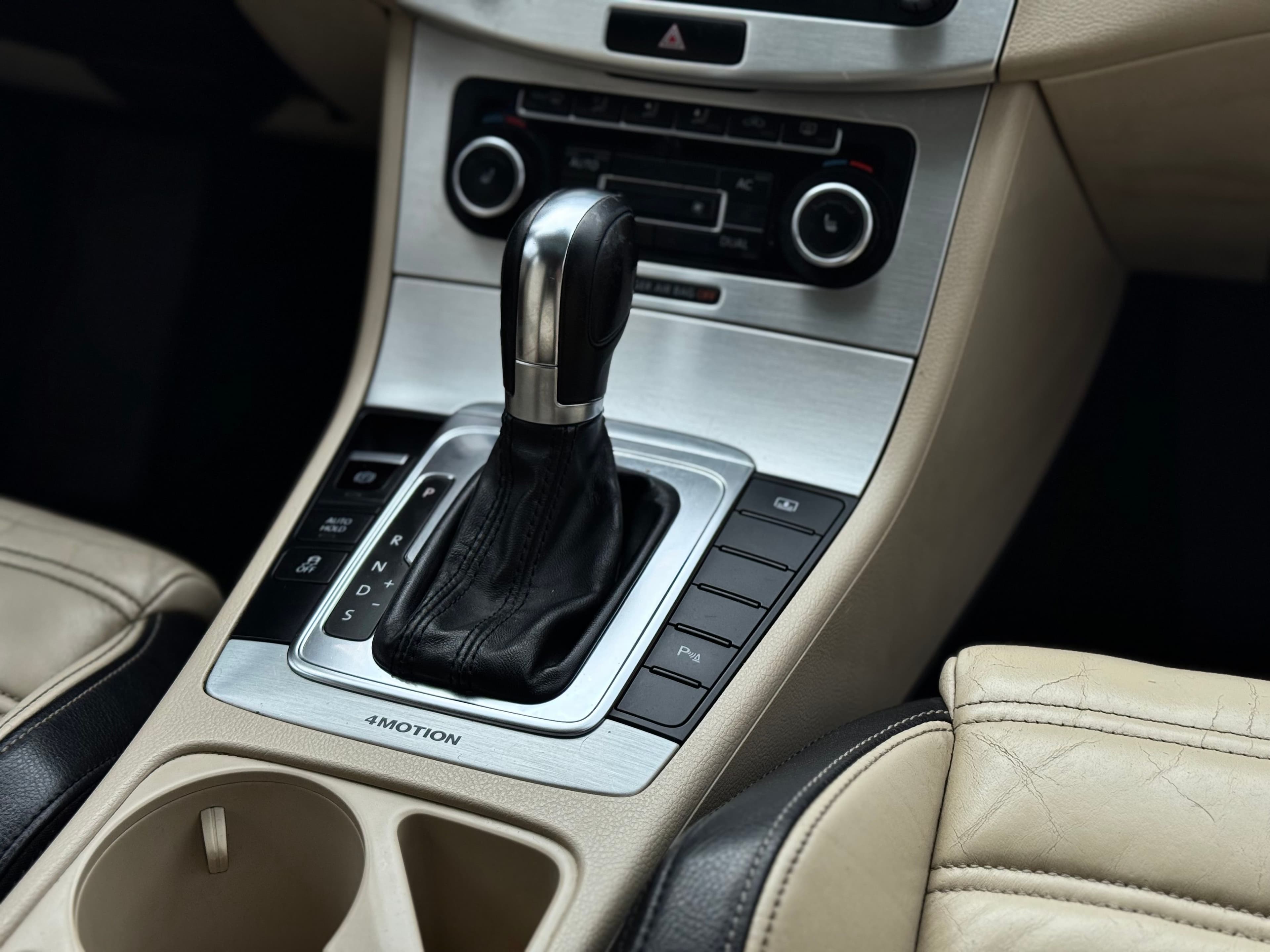 Volkswagen CC 2012 - Image 18
