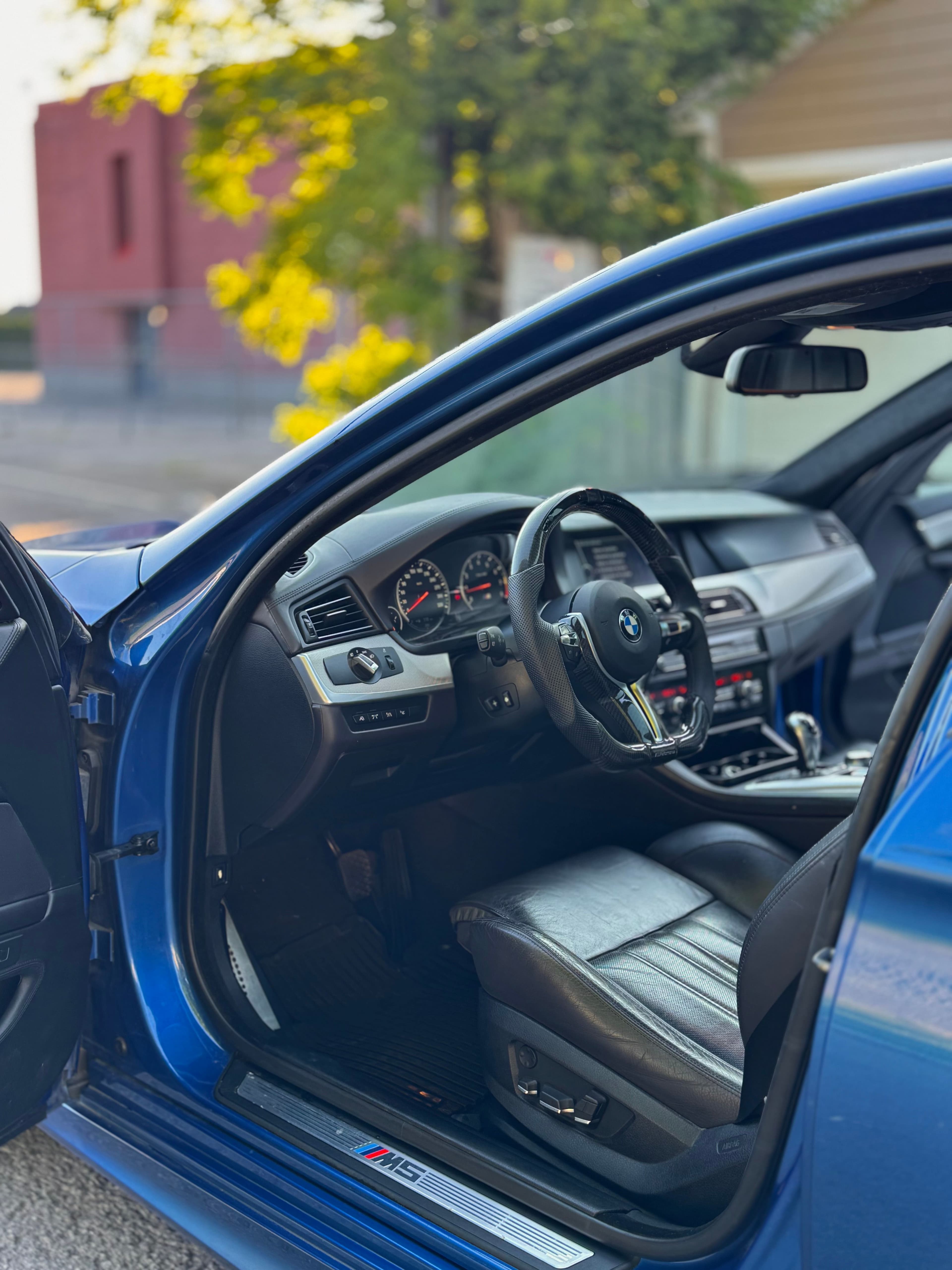 Bmw M5 2012 - Image 12