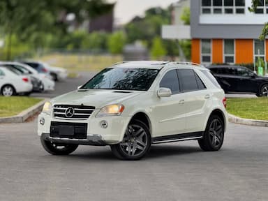 Mercedes-Benz M-Class 2010 - Thumbnail 1