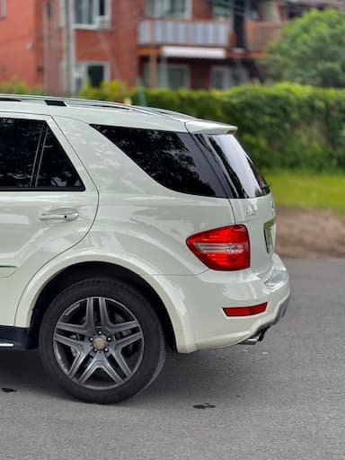 Mercedes-Benz M-Class 2010 - Thumbnail 9