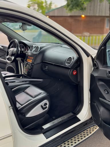 Mercedes-Benz M-Class 2010 - Thumbnail 13