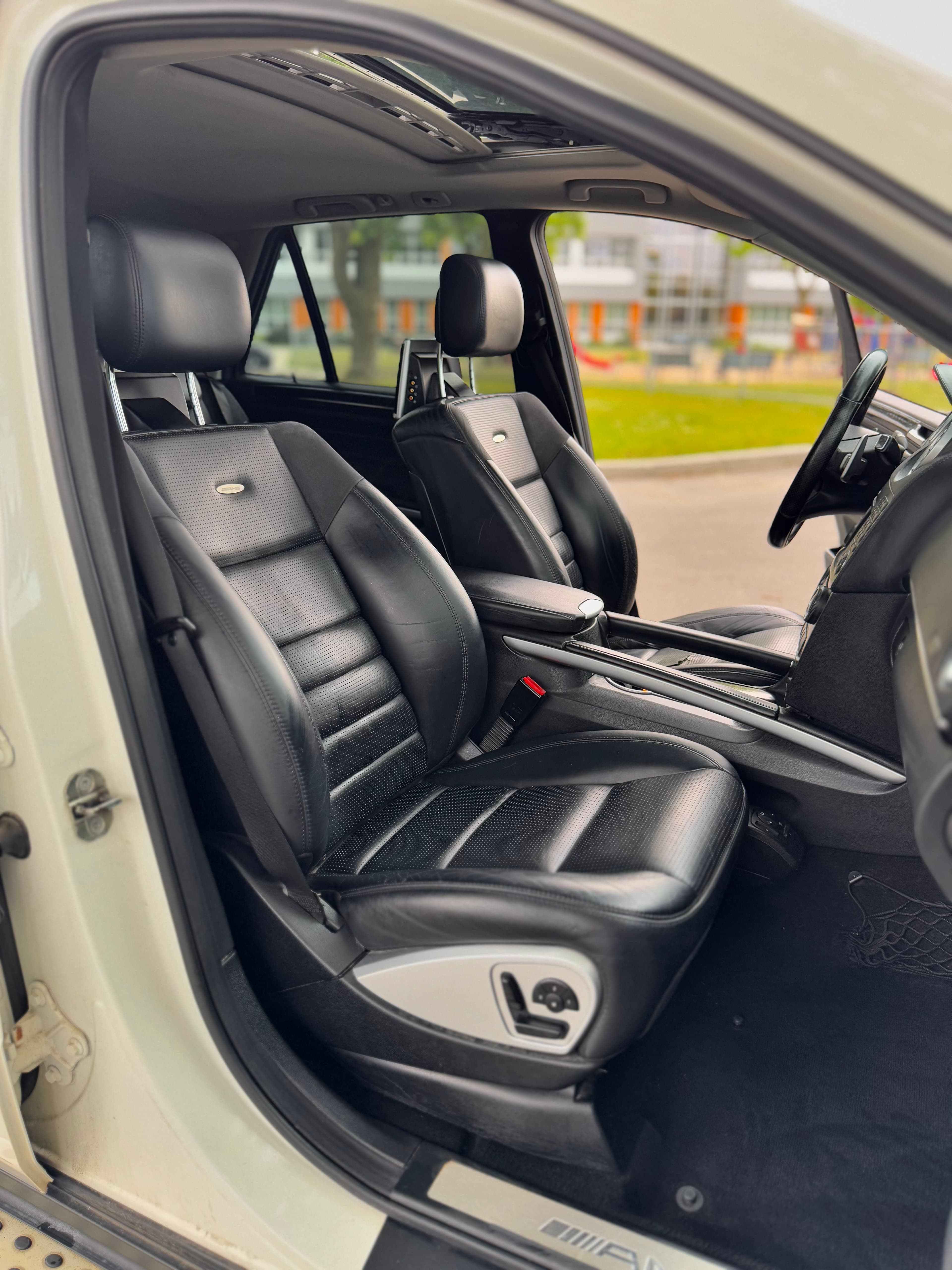 Mercedes-Benz M-Class 2010 - Image 14