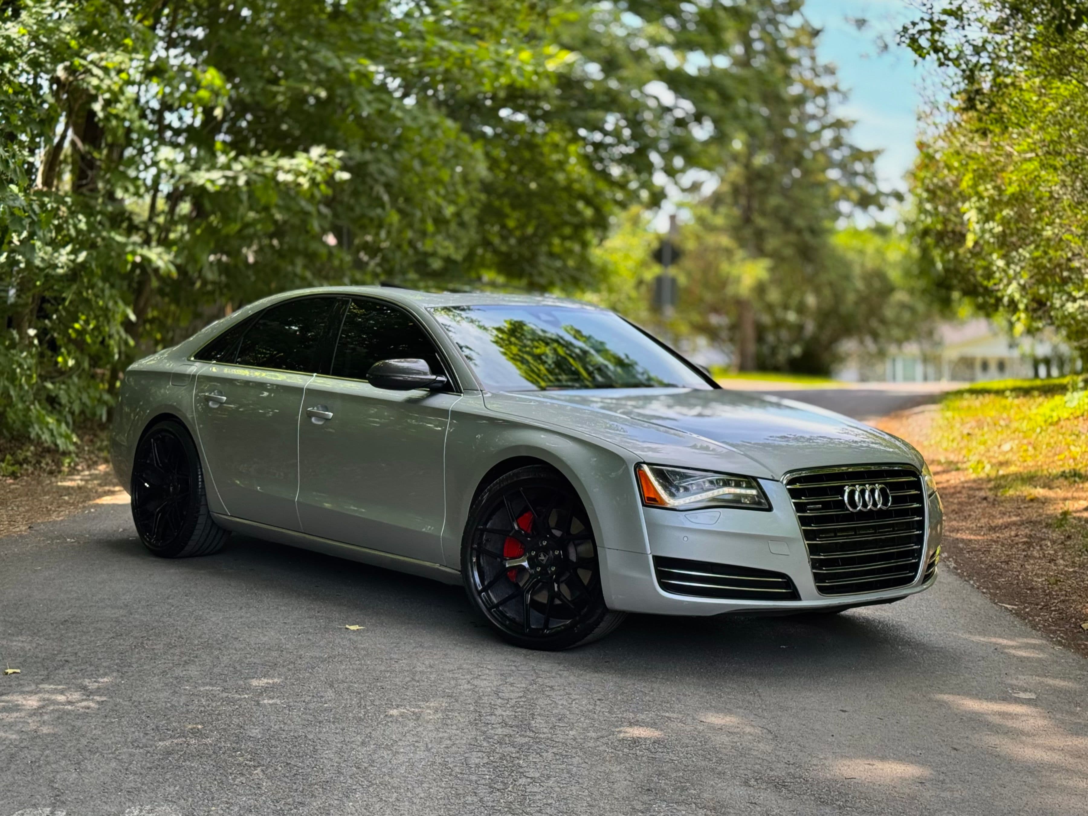 Audi A8 2011 - Image 4