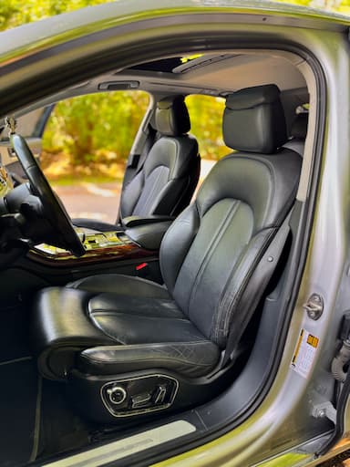 Audi A8 2011 - Thumbnail 12