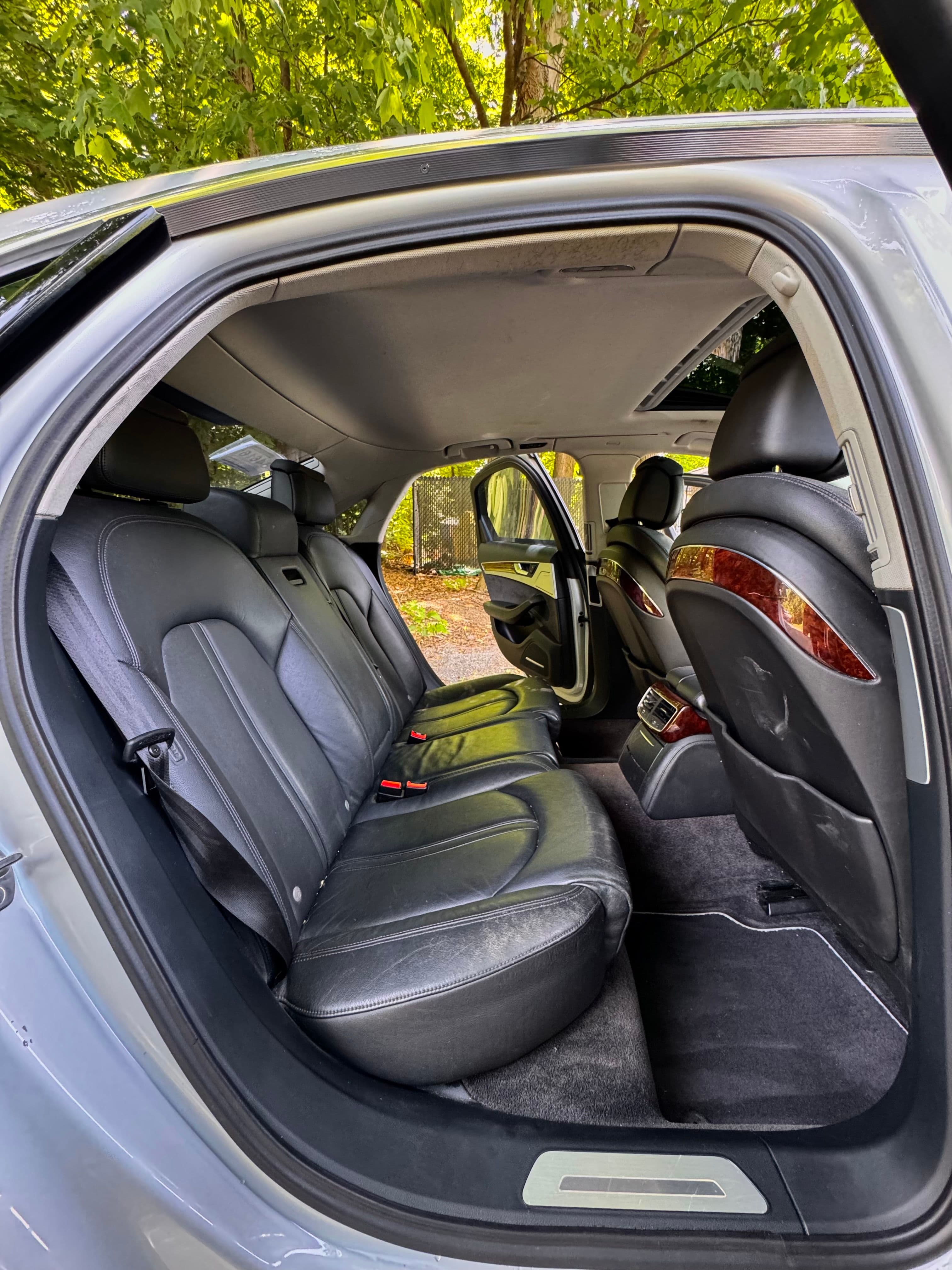 Audi A8 2011 - Image 18