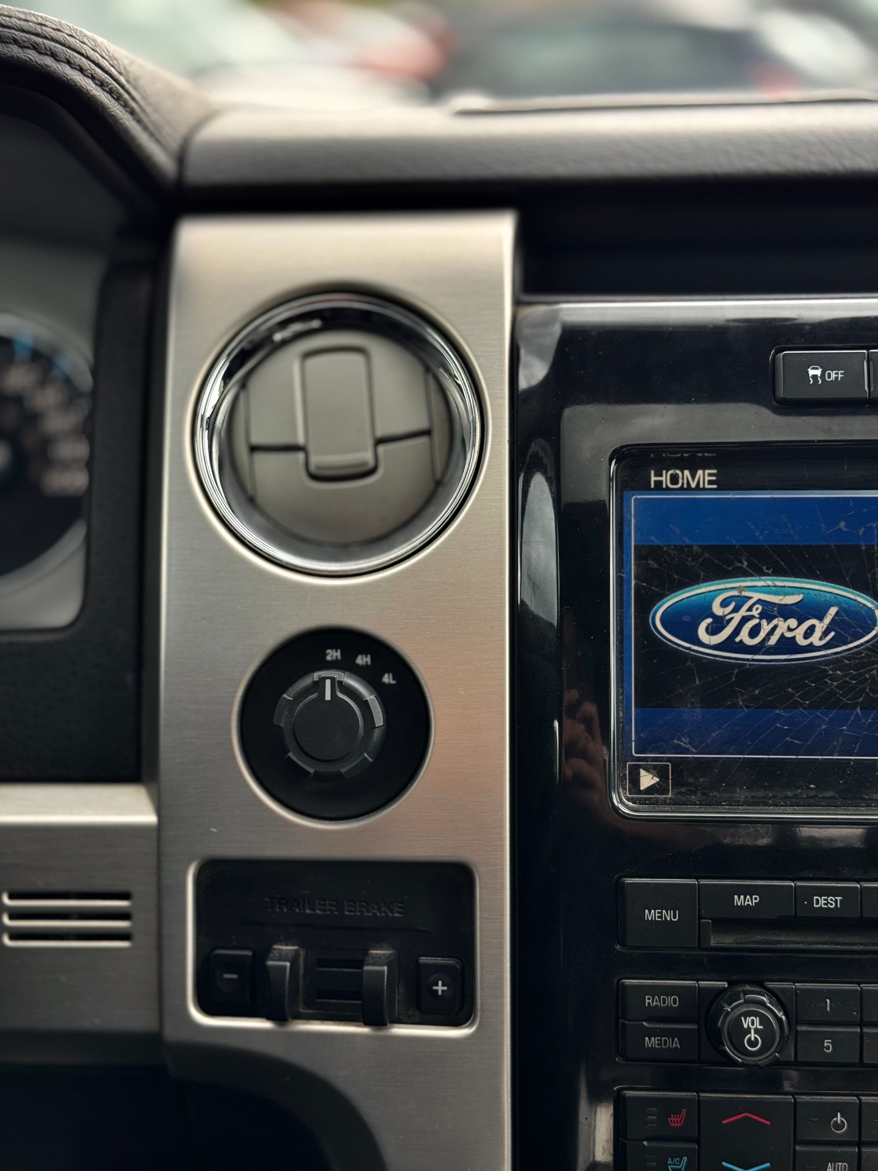Ford F-150 2011 - Image 19