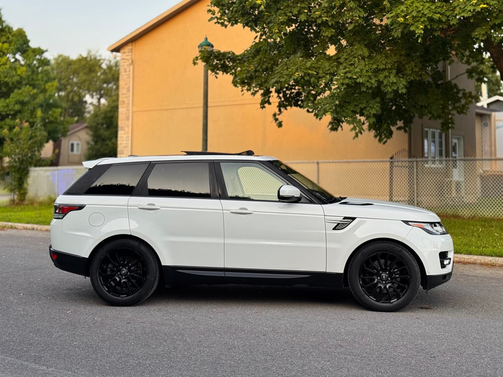 Land Rover Range Rover Sport 2016 - Image 4