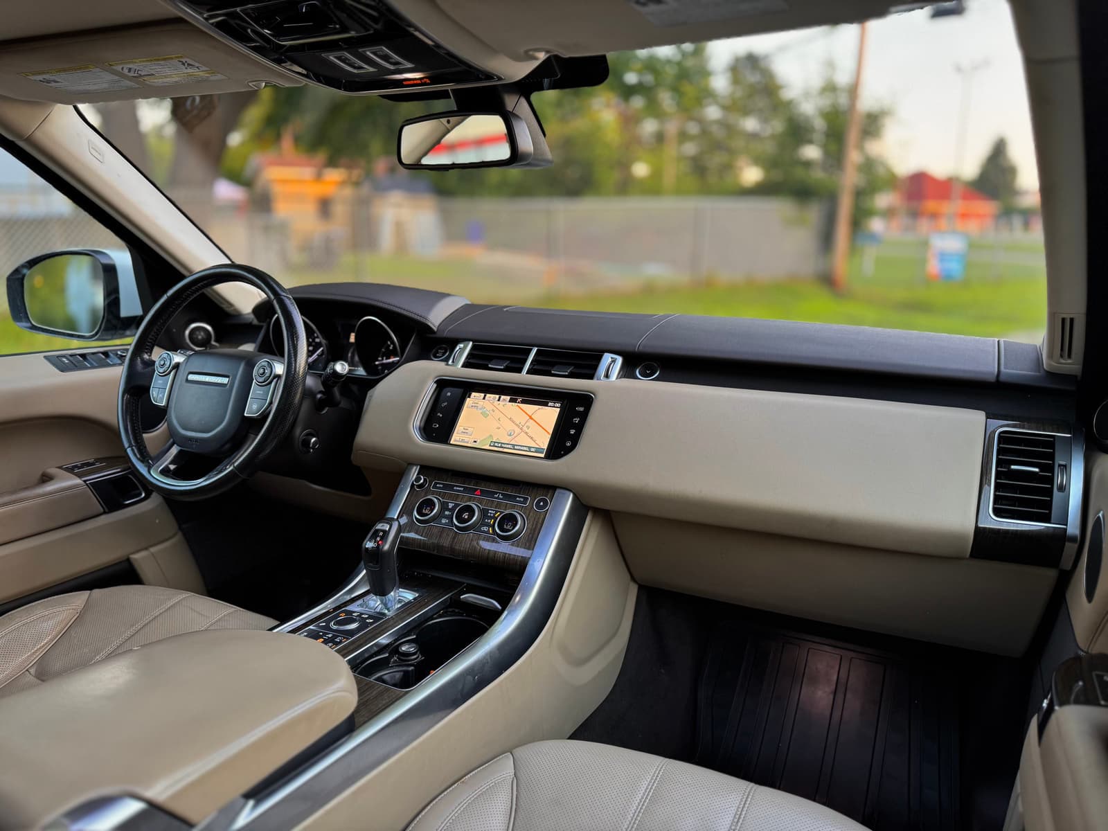 Land Rover Range Rover Sport 2016 - Image 18